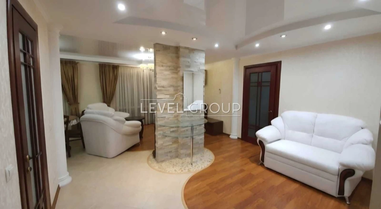 Two-bedroom apartment, Poshynky, Kharkiv, Darnitsky district, Kyiv