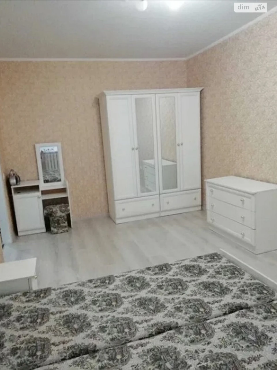 Довгострокова оренда Квартири Південний