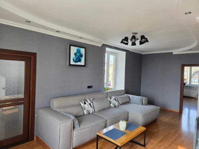 For Sale: Cozy 3-bedroom apartment on Stalevarov