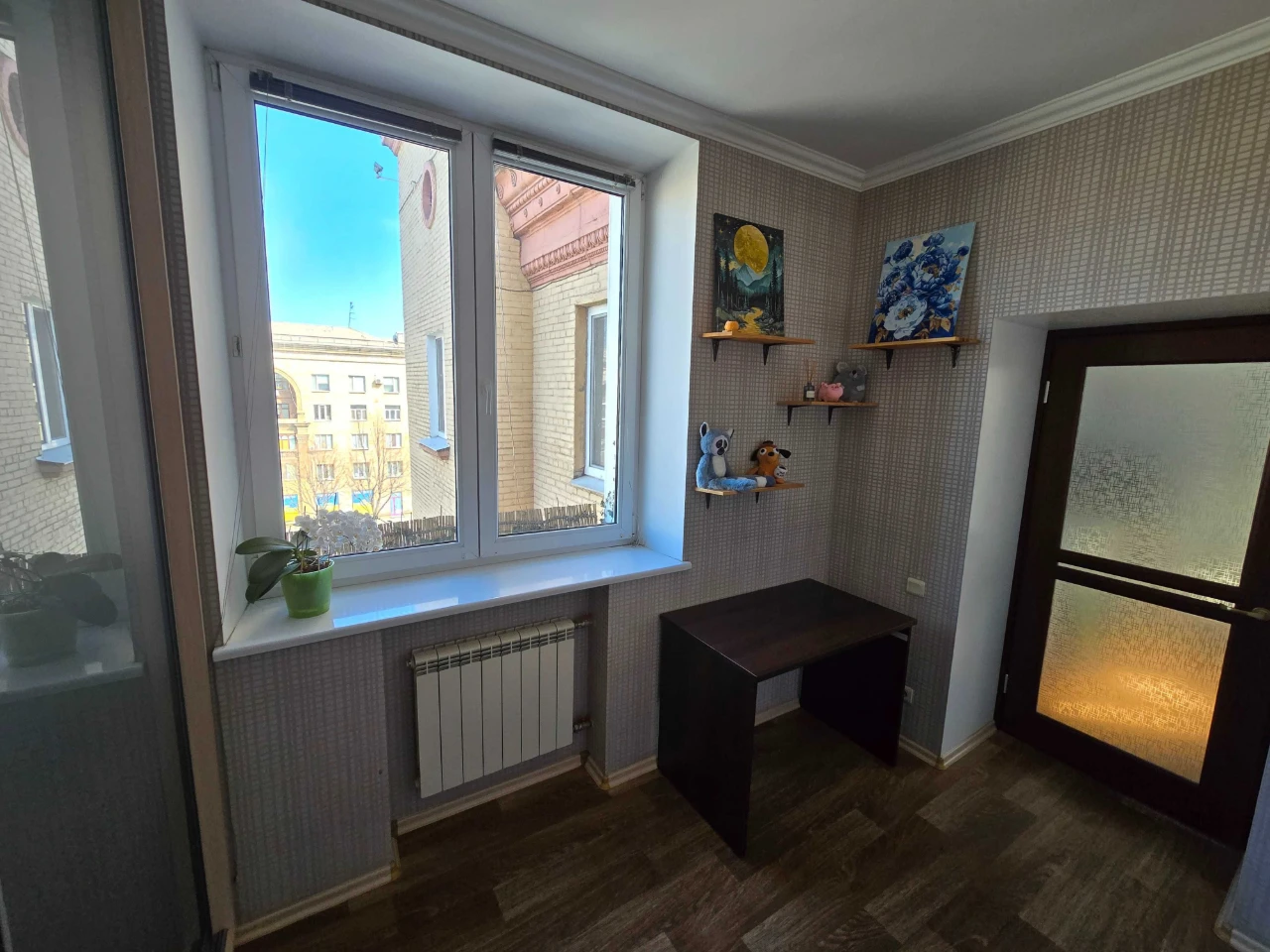 For Sale: Cozy 3-bedroom apartment on Stalevarov