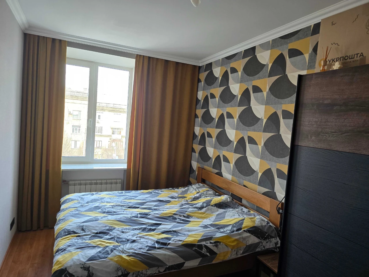 For Sale: Cozy 3-bedroom apartment on Stalevarov