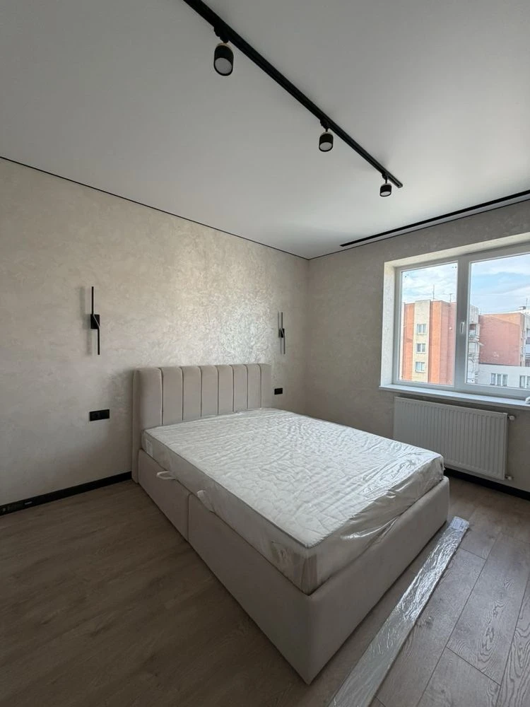 Sale of a 2-bedroom apartment with gas! Uzhhorod, 8 Berezhna Street.