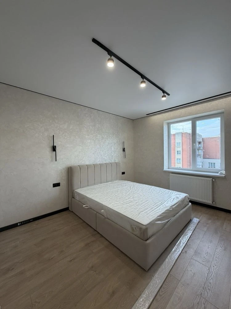 Sale of a 2-bedroom apartment with gas! Uzhhorod, 8 Berezhna Street.