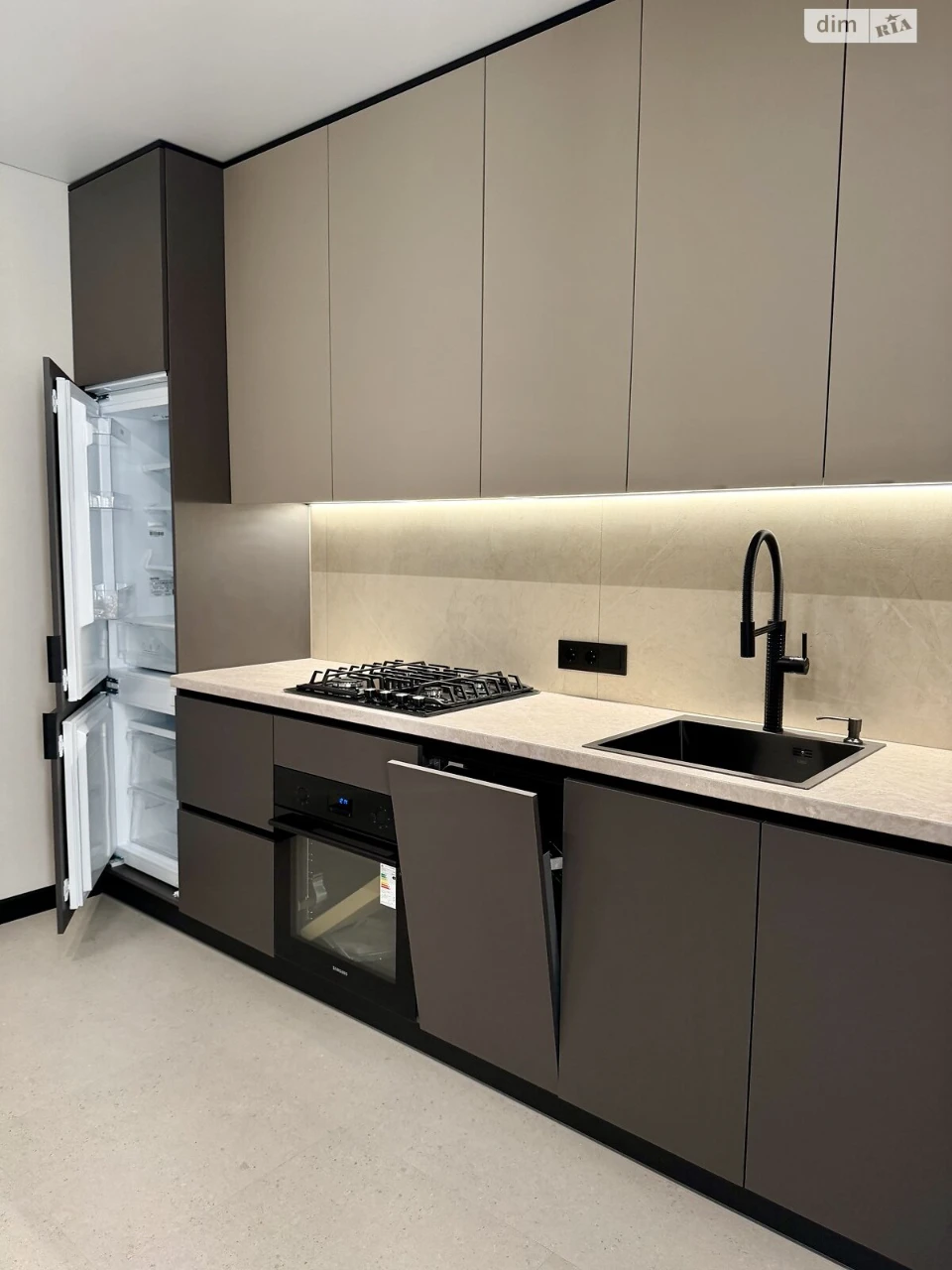 Apartment for Sale - Ozerna