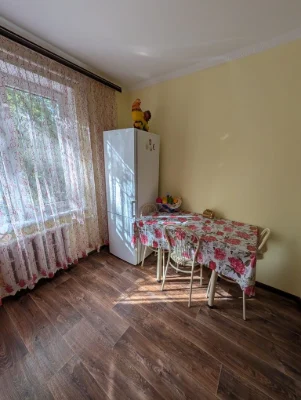 Гарна 2-кімнатна квартира на Сумгаїтській (ПЗР) — «Заходь і живи!