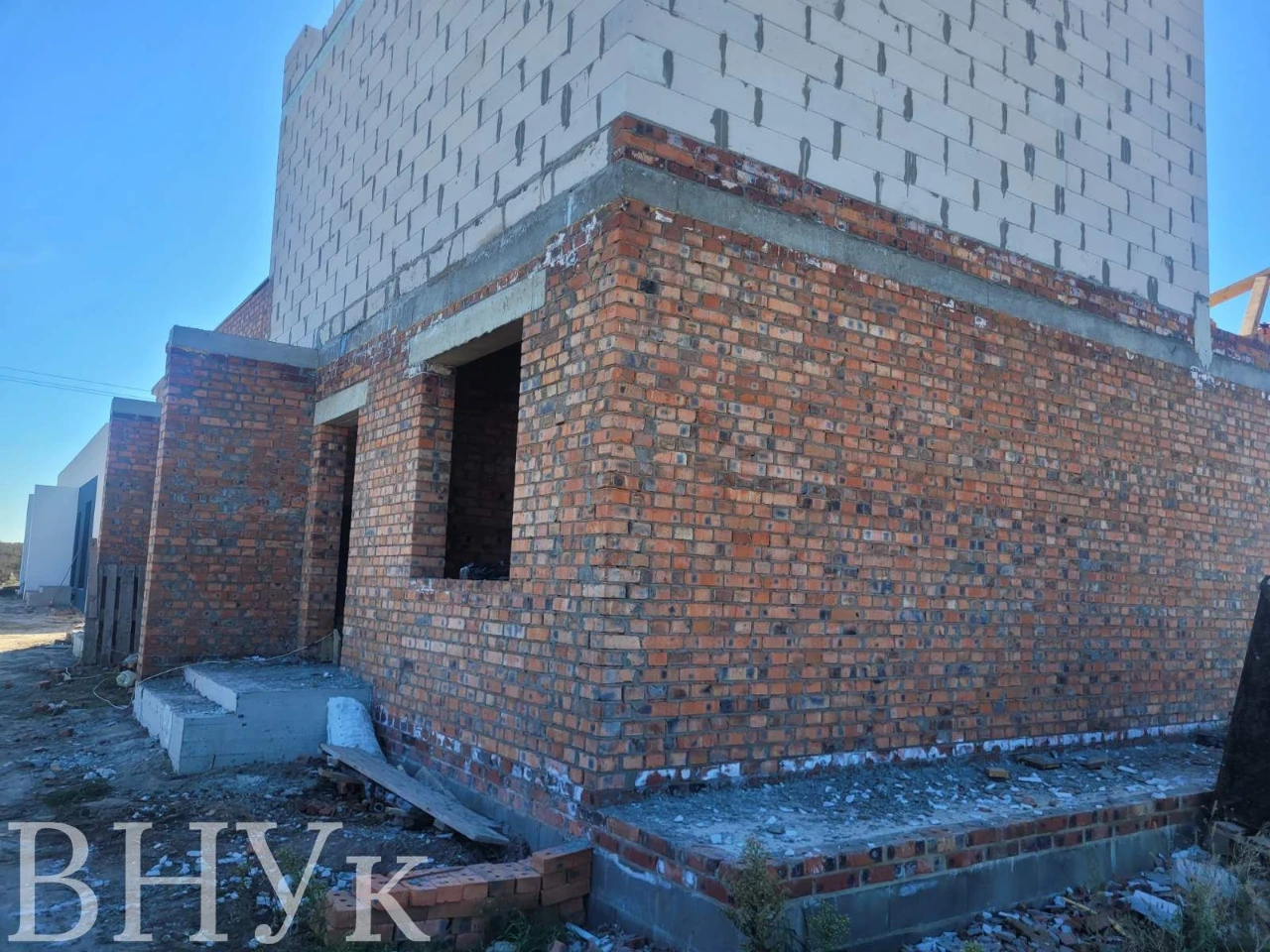 For Sale: Duplex with Panoramic Terrace!