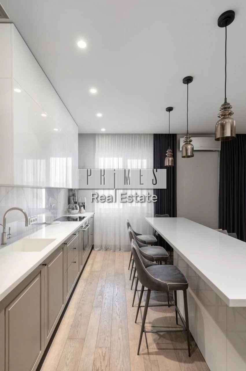 Sale / Apartment / Andriy Verkhovlad, Pechersk, Kyiv