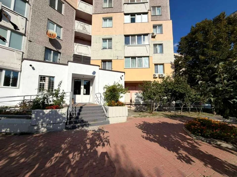 Apartment. Heroiv Mariupolya Street, Kyiv