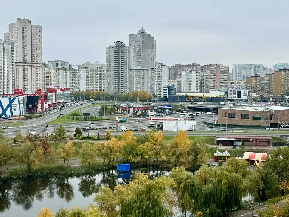 Apartment. Dragomannova st., Kyiv