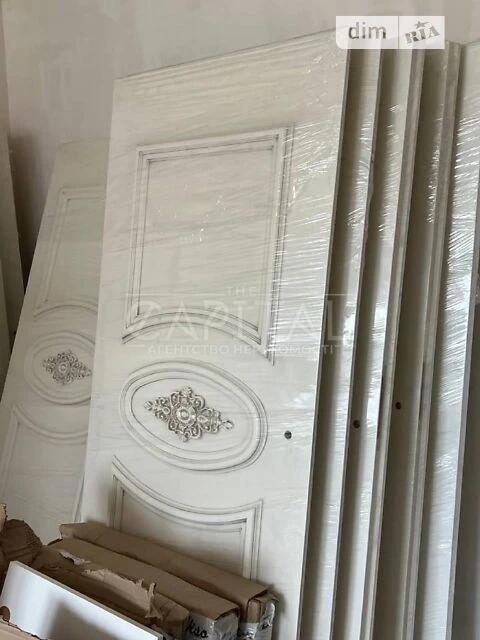 Sale of 4-room apartment 200 sq. m on Yuriy Kondratyuk Street 5 • ID