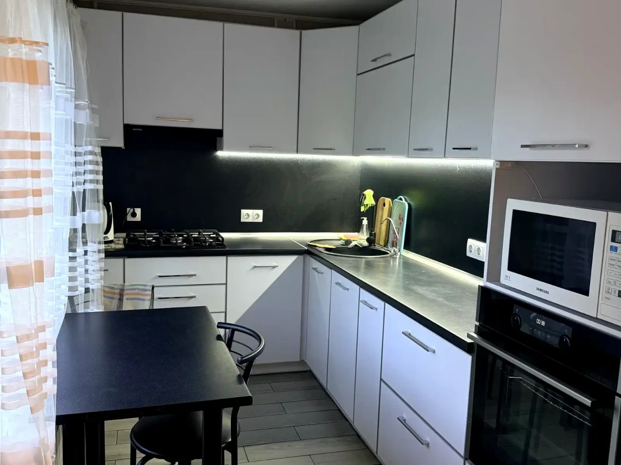 Selling 3-room apartment 66.7 sq.m, 1st floor