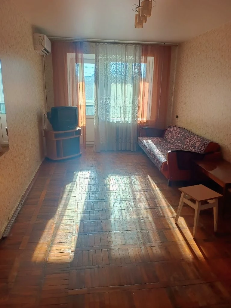 Sale of a 2-bedroom apartment on Smilyanska Street
