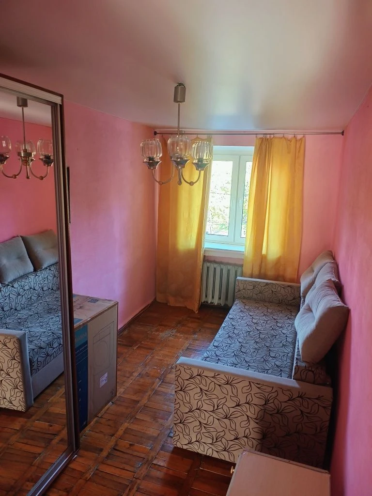 Sale of a 2-bedroom apartment on Smilyanska Street