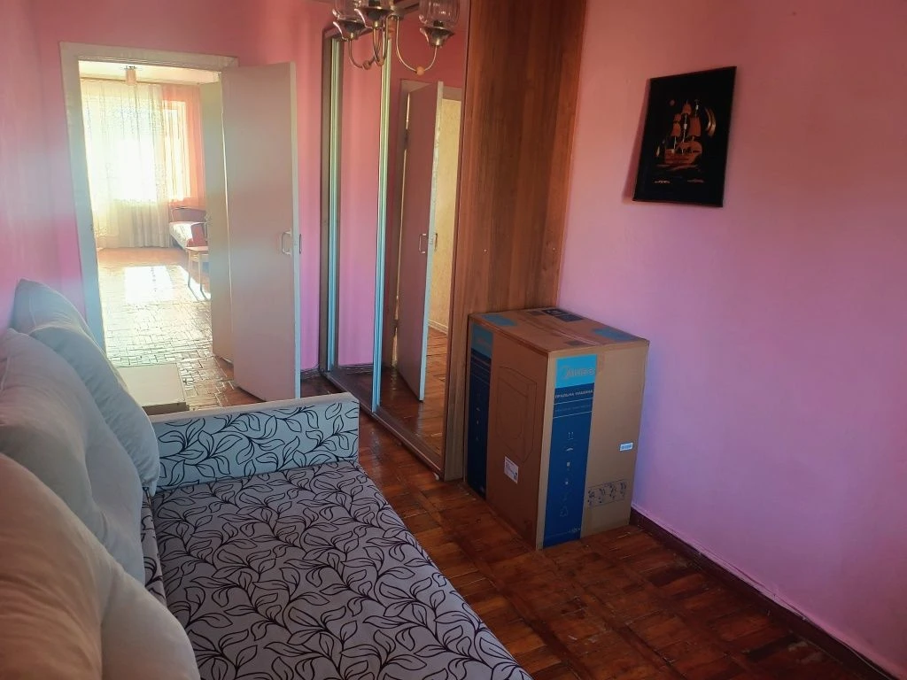 Sale of a 2-bedroom apartment on Smilyanska Street