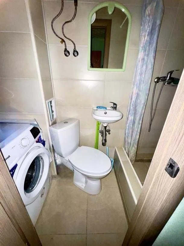 For Sale: 1-bedroom apartment near the metro on Oleksievka