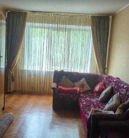 For sale, 3-bedroom apartment on the 2nd floor