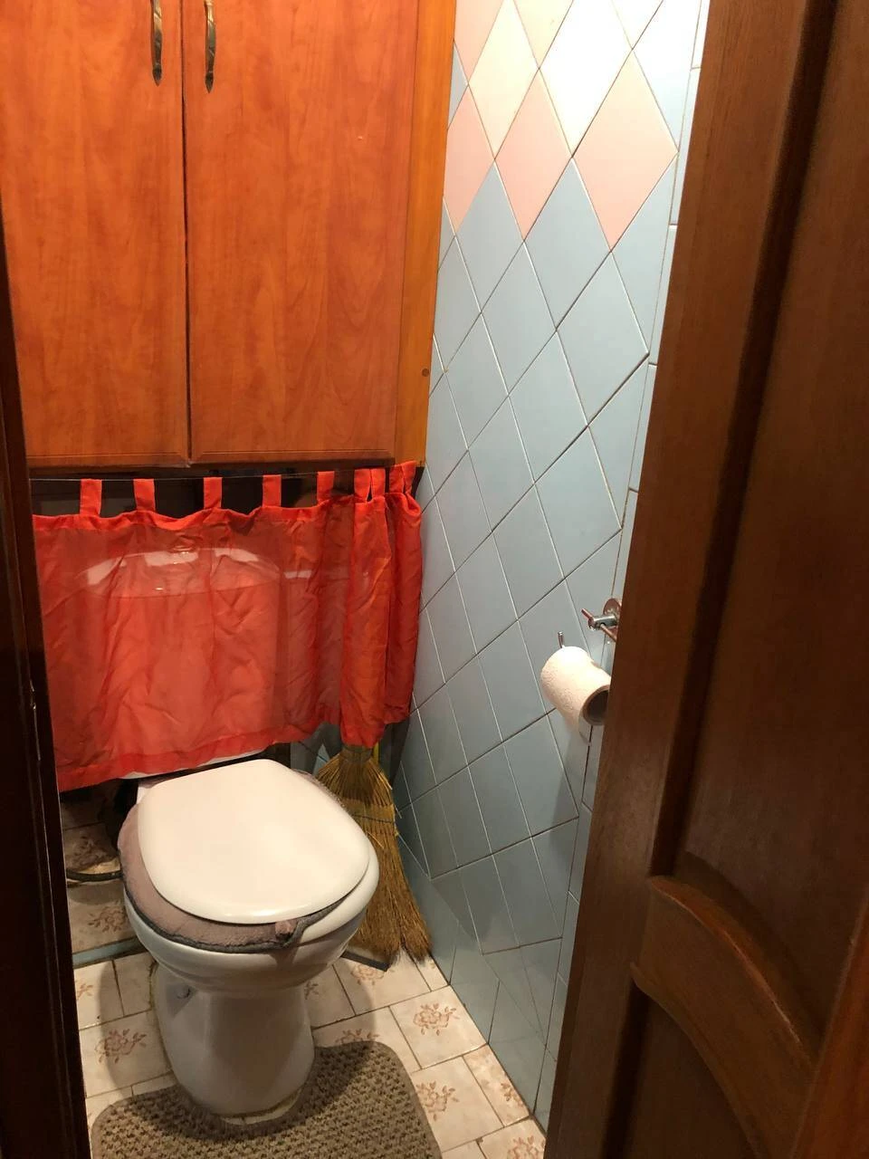Сдам в аренду 2-комнатную квартиру на улице Вербицкого, станция метро Вирлица