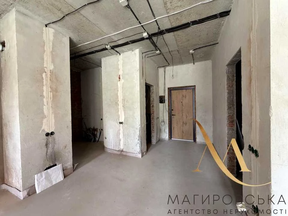 Apartment. Lviv, Hnatia Hotkevych st.