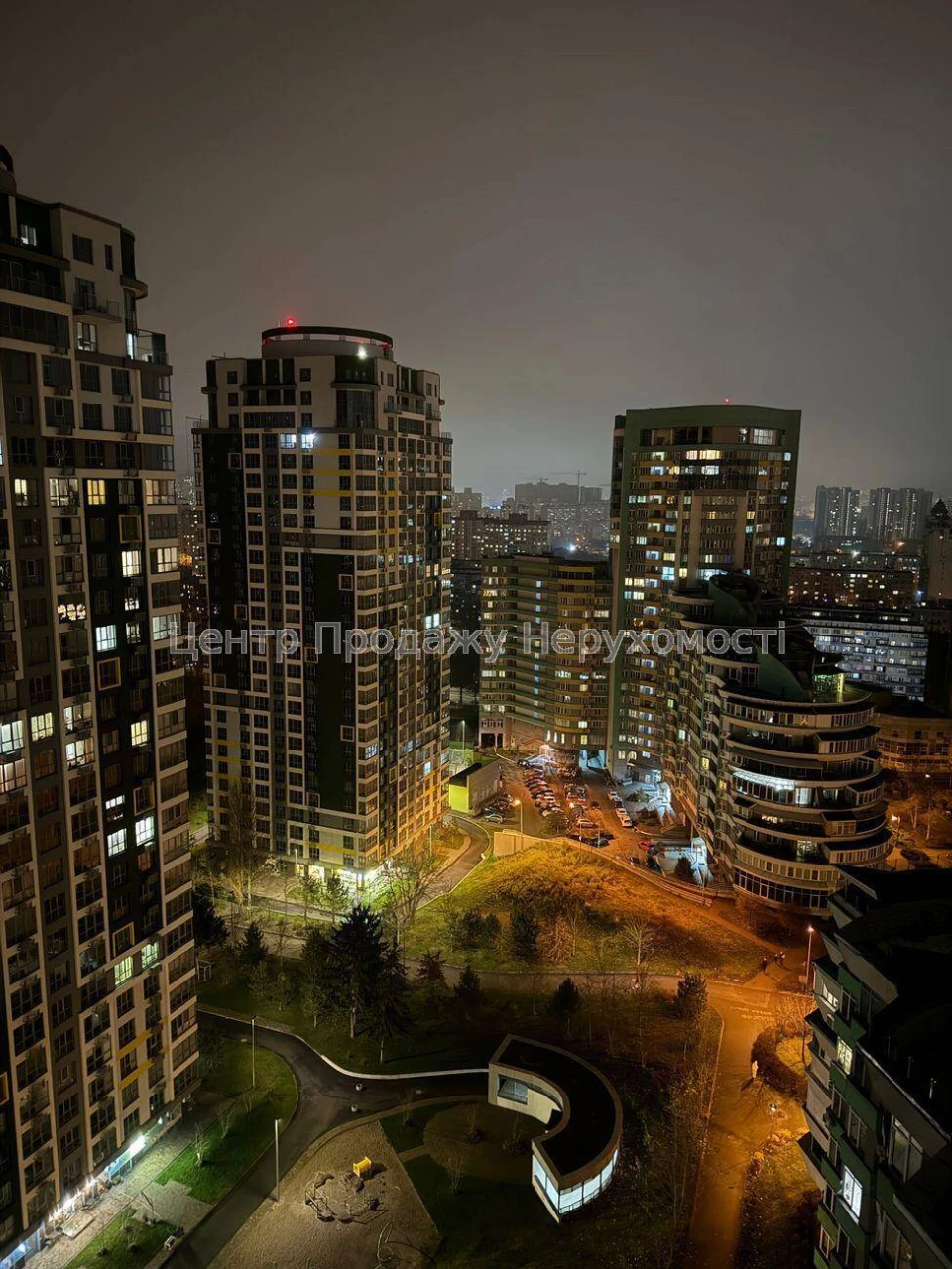 Sale of a 3-bedroom apartment in the ЖК Парковий Місто, Kyiv