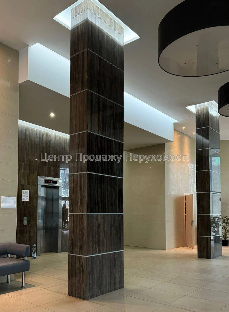 Sale of a 3-bedroom apartment in the ЖК Парковий Місто, Kyiv