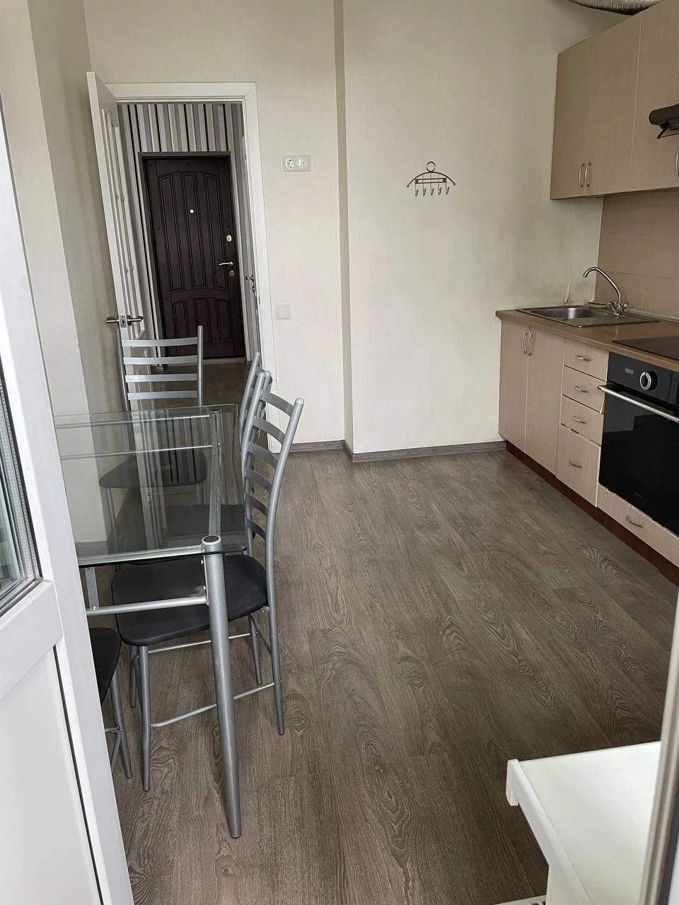 Sale of 1-room apartment on Urlivska Street, River Mall Shopping Center, Kyiv