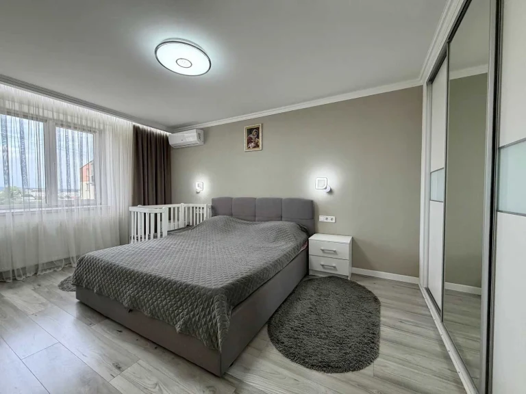 2-room 63+m² apartment with storage room on the 7th floor renovated and furnished