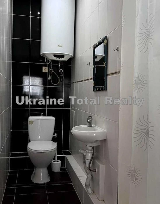 POZNYAKY! 3-room apartment with renovation! Urlivska Street 23