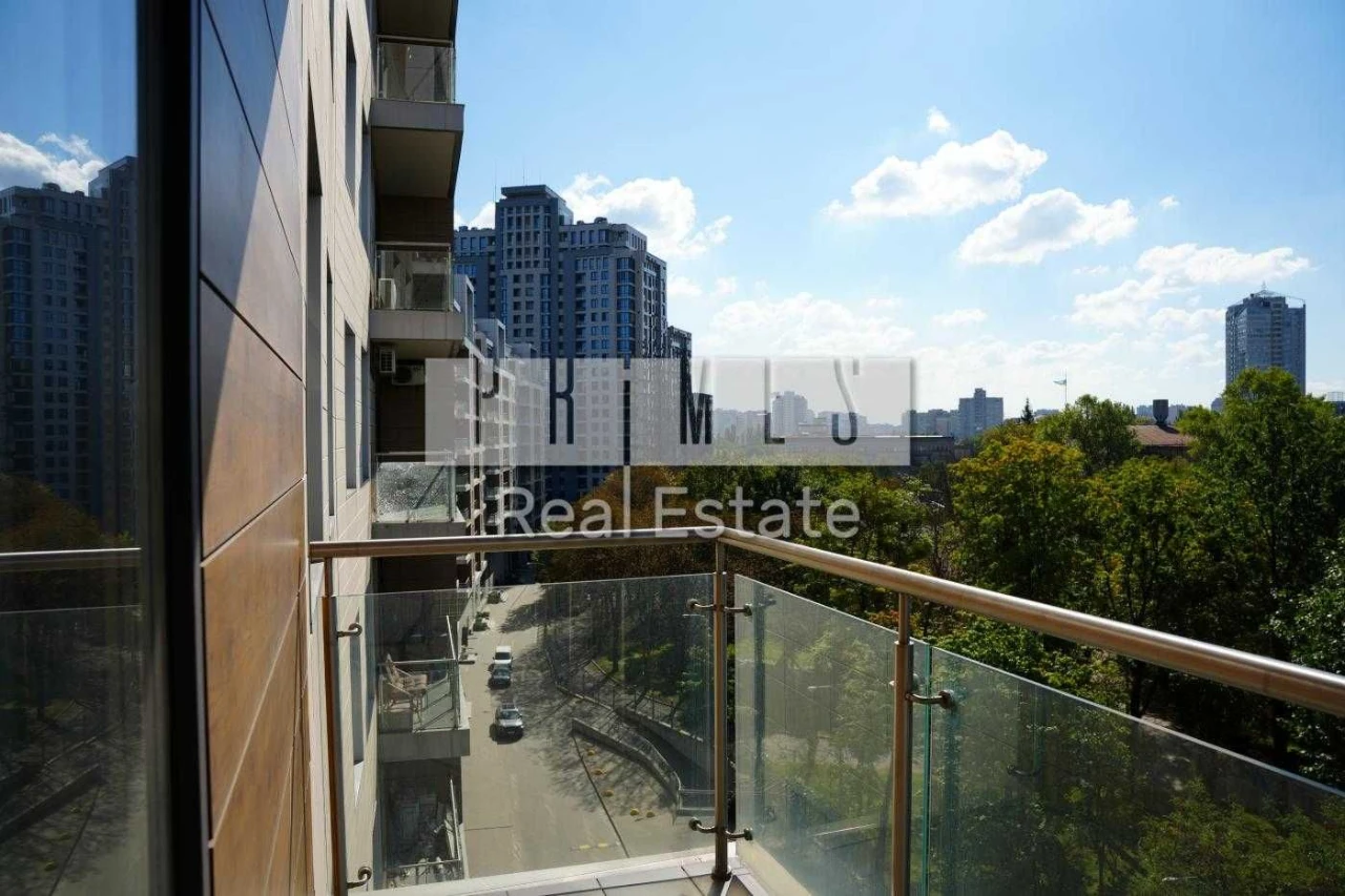 Apartment for sale in ЖК Crystal Park, Bereстейський Prospect, 5 minutes from the metro