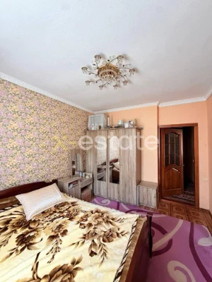 Sale of a two-room apartment, Vasylivsky street, residential area