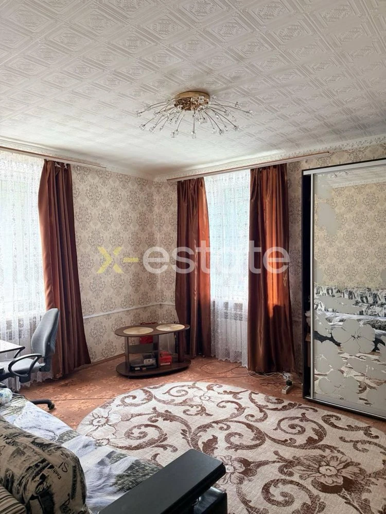 Sale of a two-room apartment, Vasylivsky street, residential area