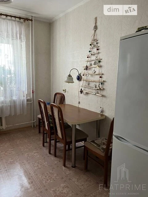 Продаж 2к квартири 70.2 кв. м на просп. Миколи Бажана 26 • I