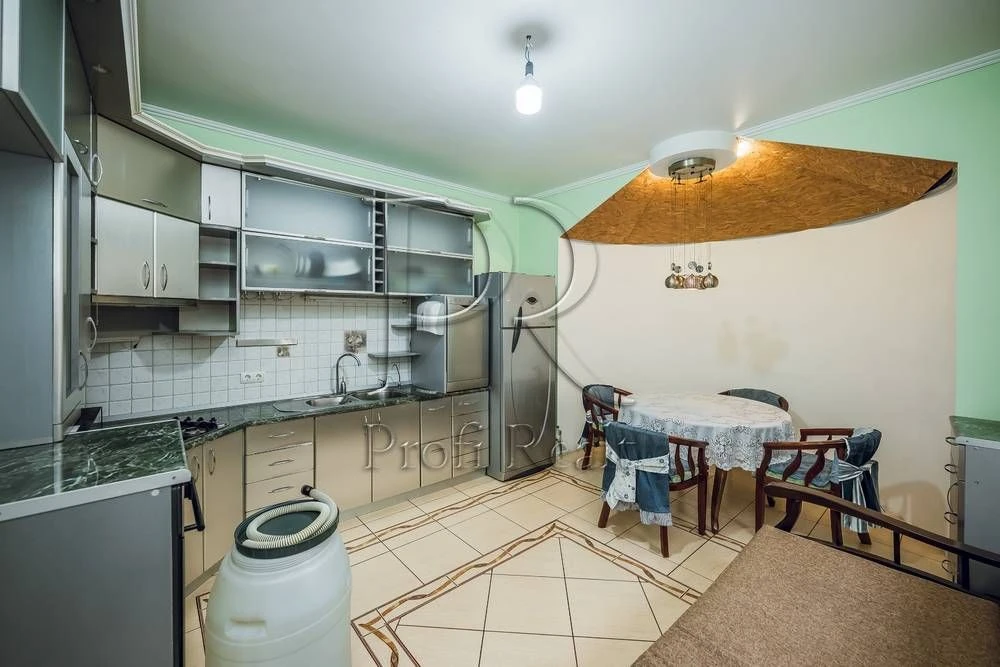 Rent of a 230 sq m house in Oskorki, within walking distance