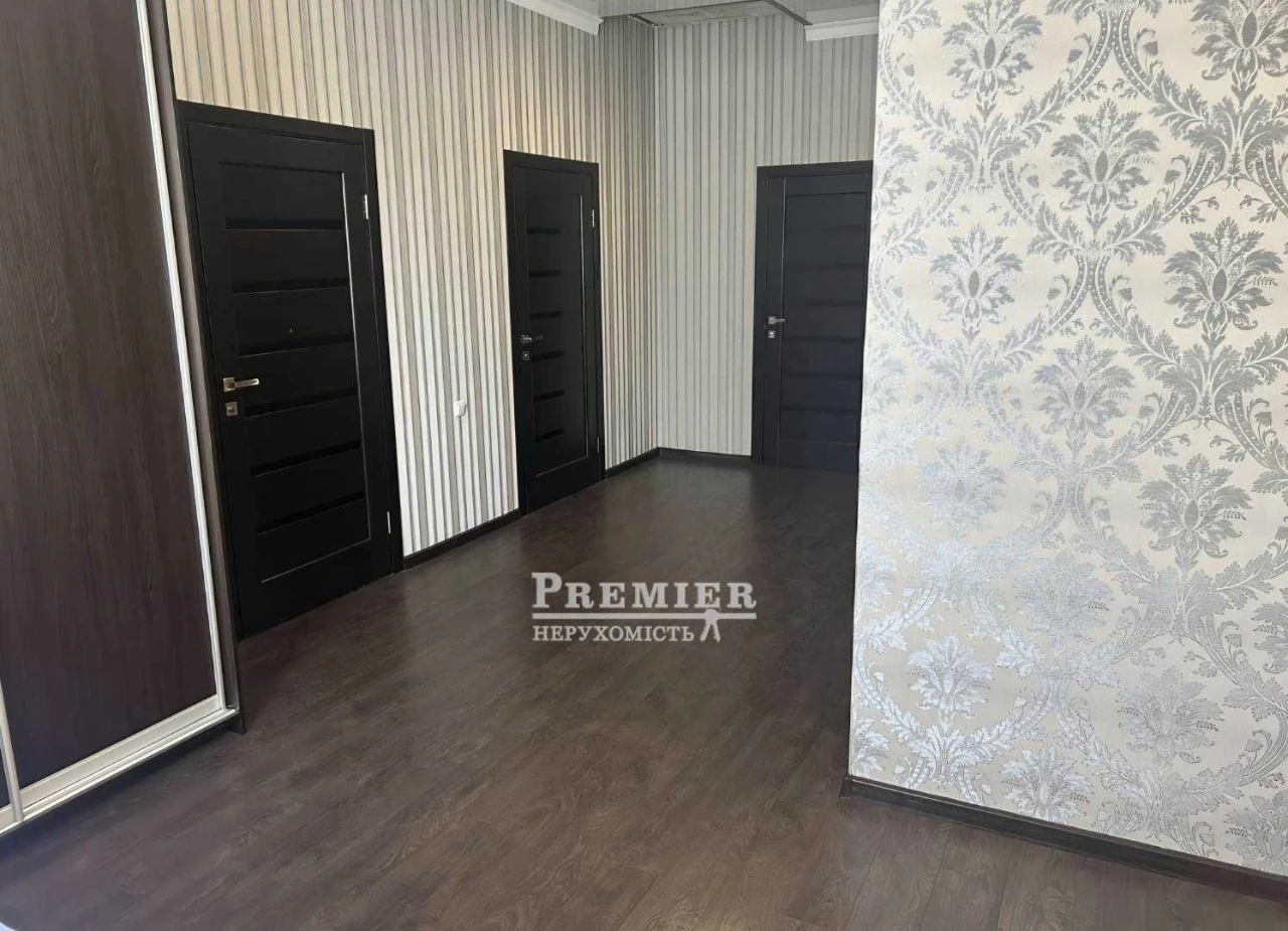 House for sale in the Golden Triangle with renovation.