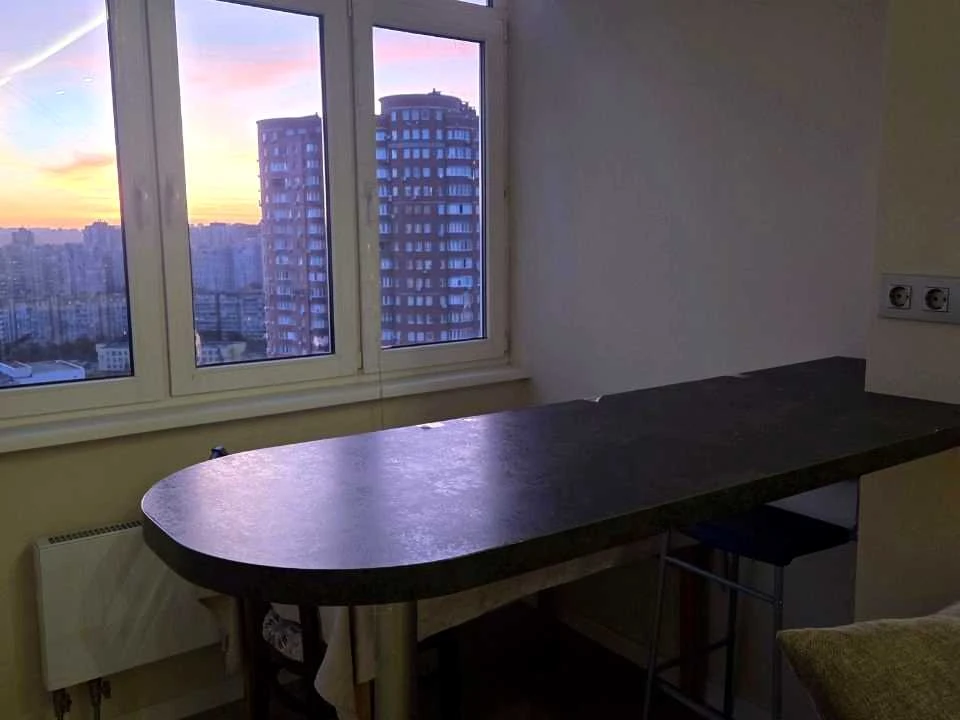 Apartment. Dragomannova st., Kyiv