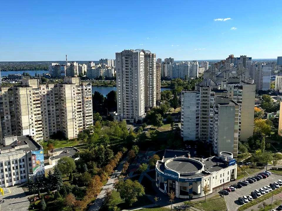 Apartment. Dragomannova st., Kyiv