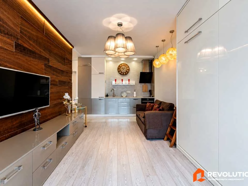 Apartment. Lavrska St, Pechersky District, Kyiv