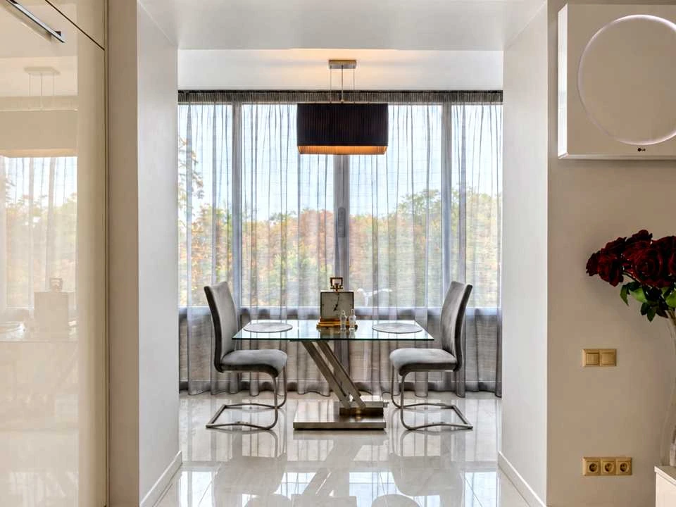 Apartment. Lavrska St, Pechersky District, Kyiv