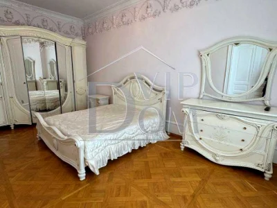 Квартира. Одеса, Пироговская ул.
