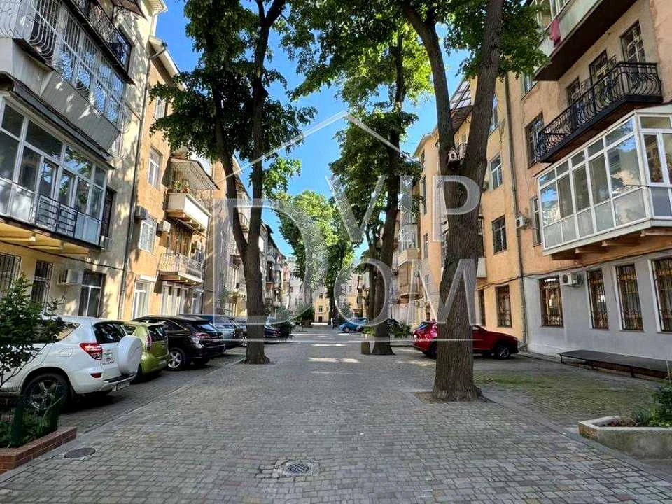 Квартира. Одеса, Пироговская ул.