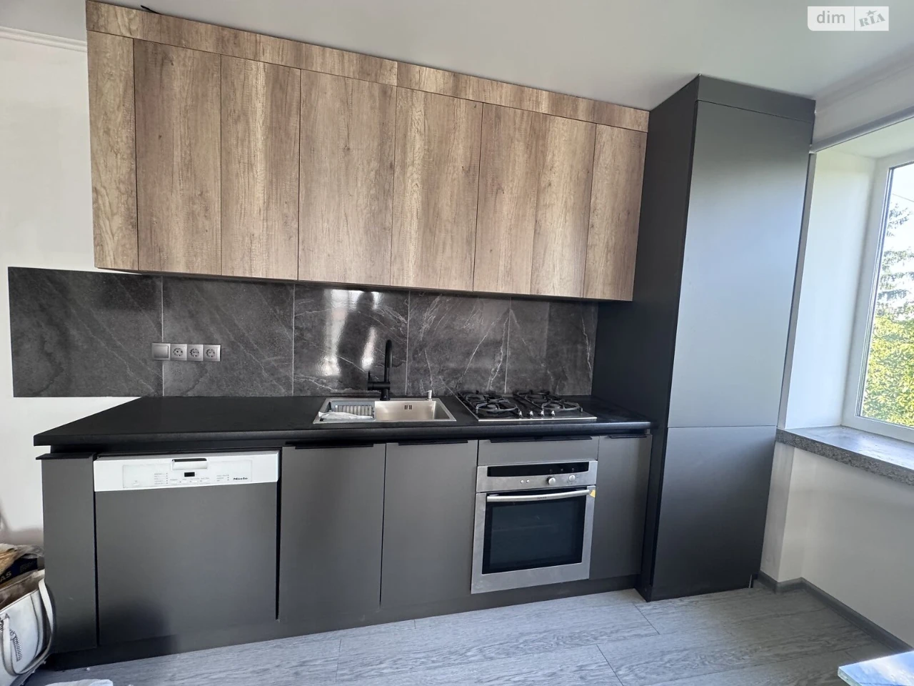 Apartment for Sale: Center