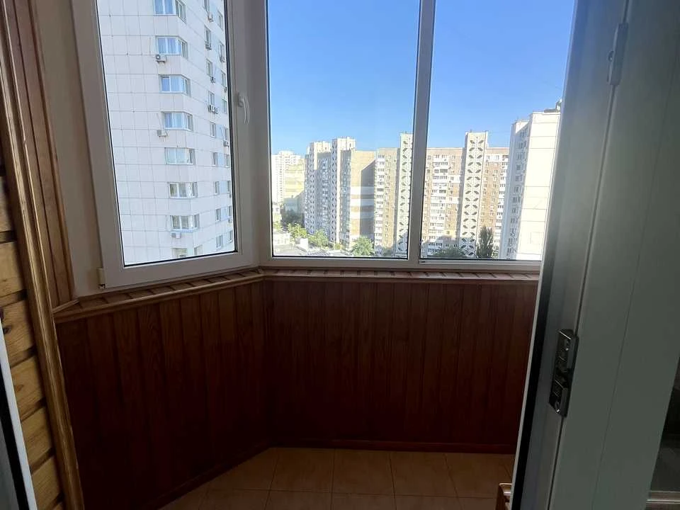 Apartment. Alexander Misyuga Street, Kyiv