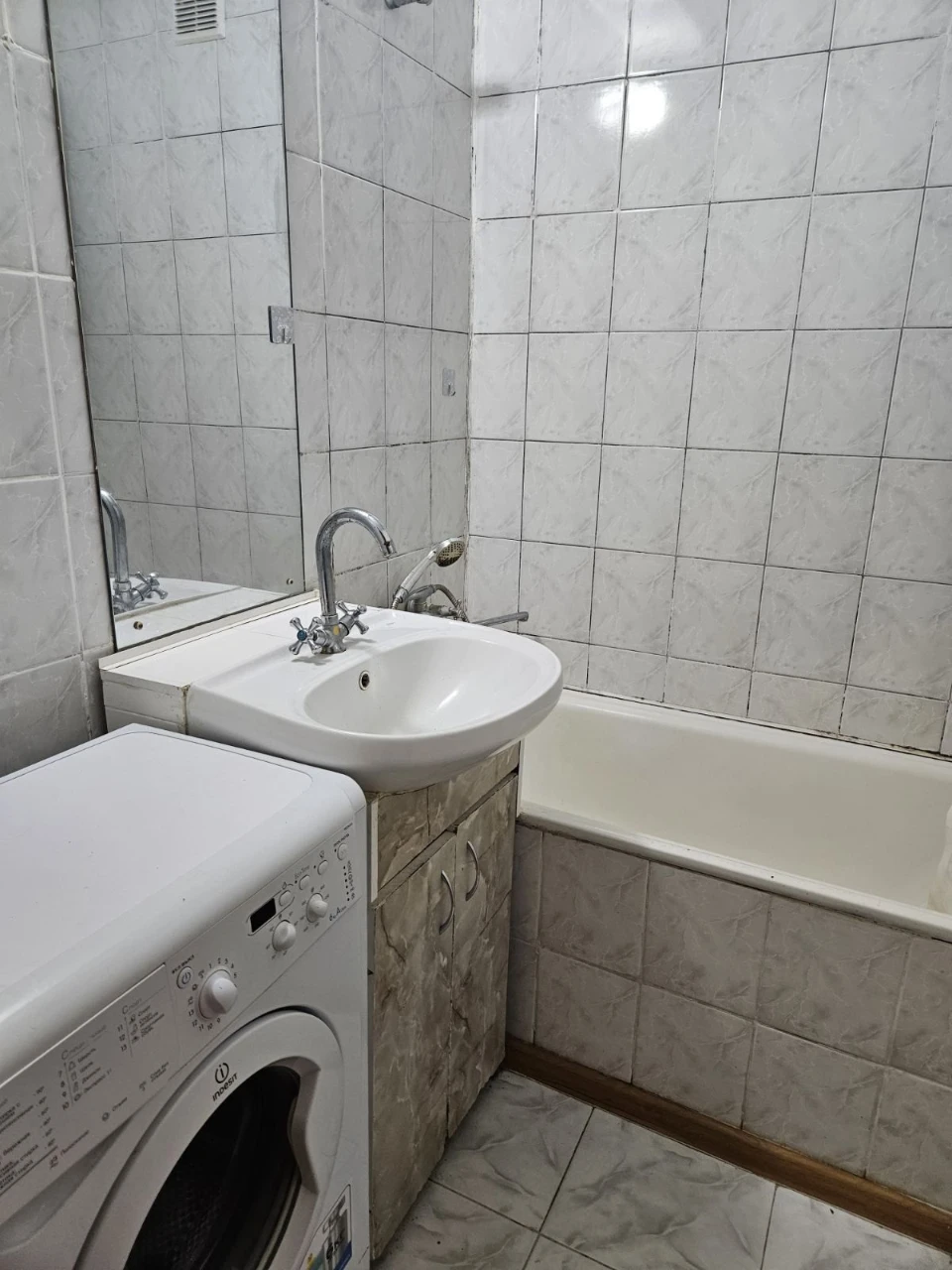 Sale of 2-bedroom apartment in Borshchivka