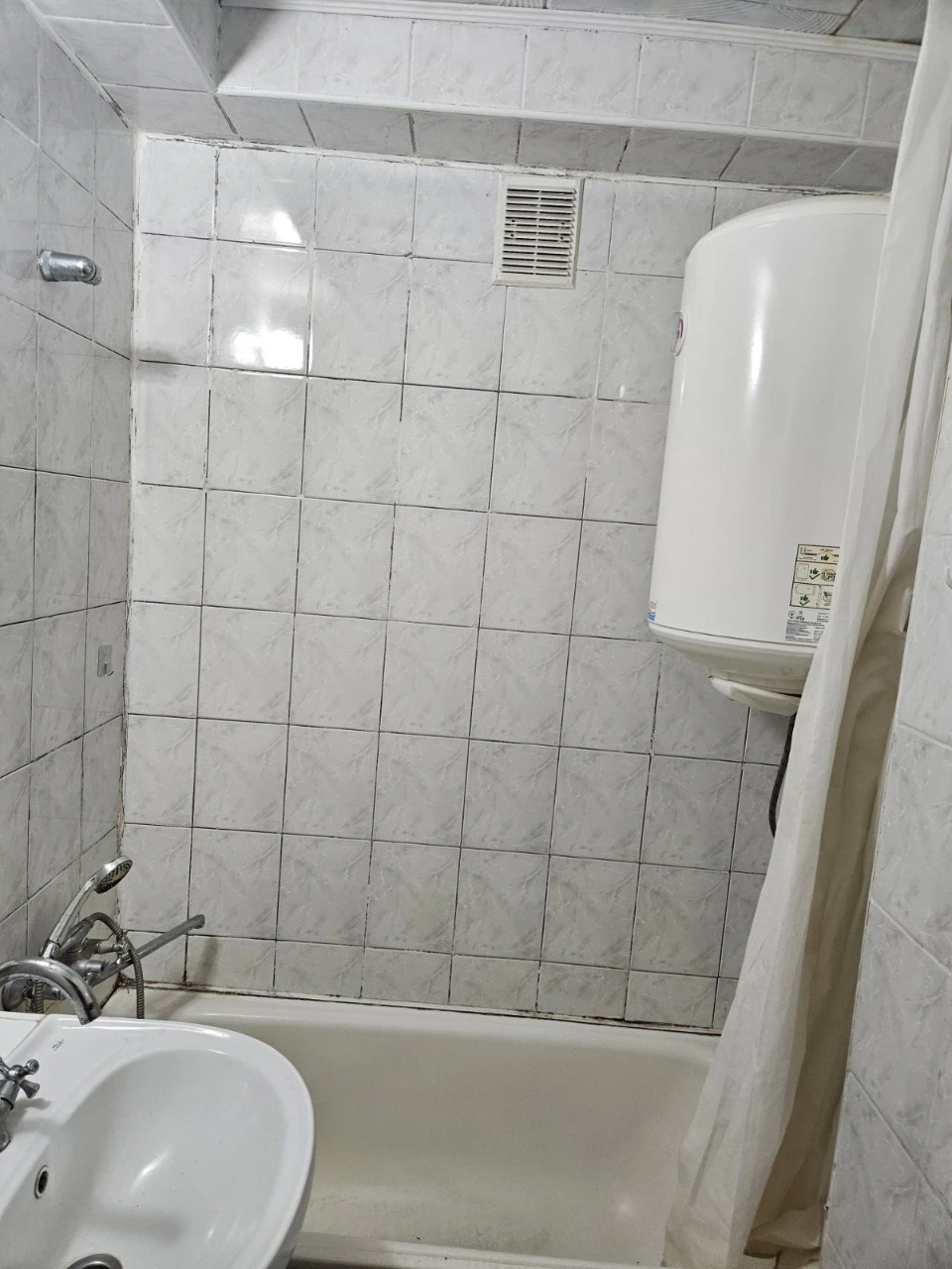 Sale of 2-bedroom apartment in Borshchivka