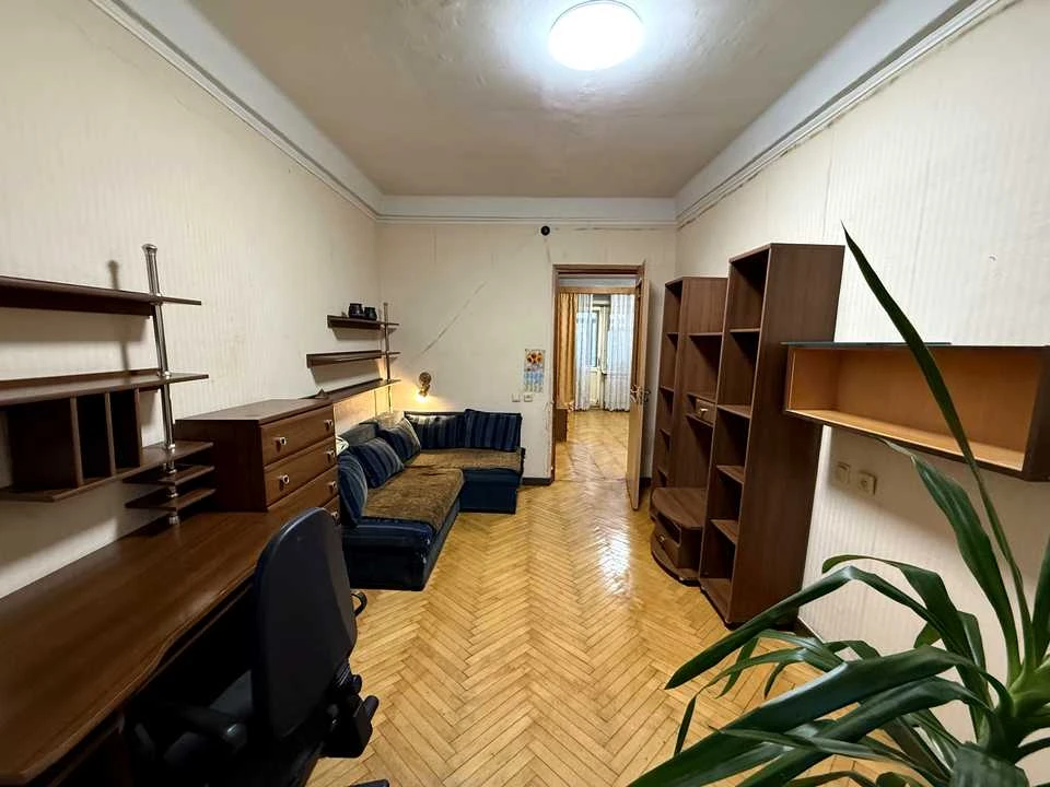 Apartment. Leonid Kadenyuk Street.