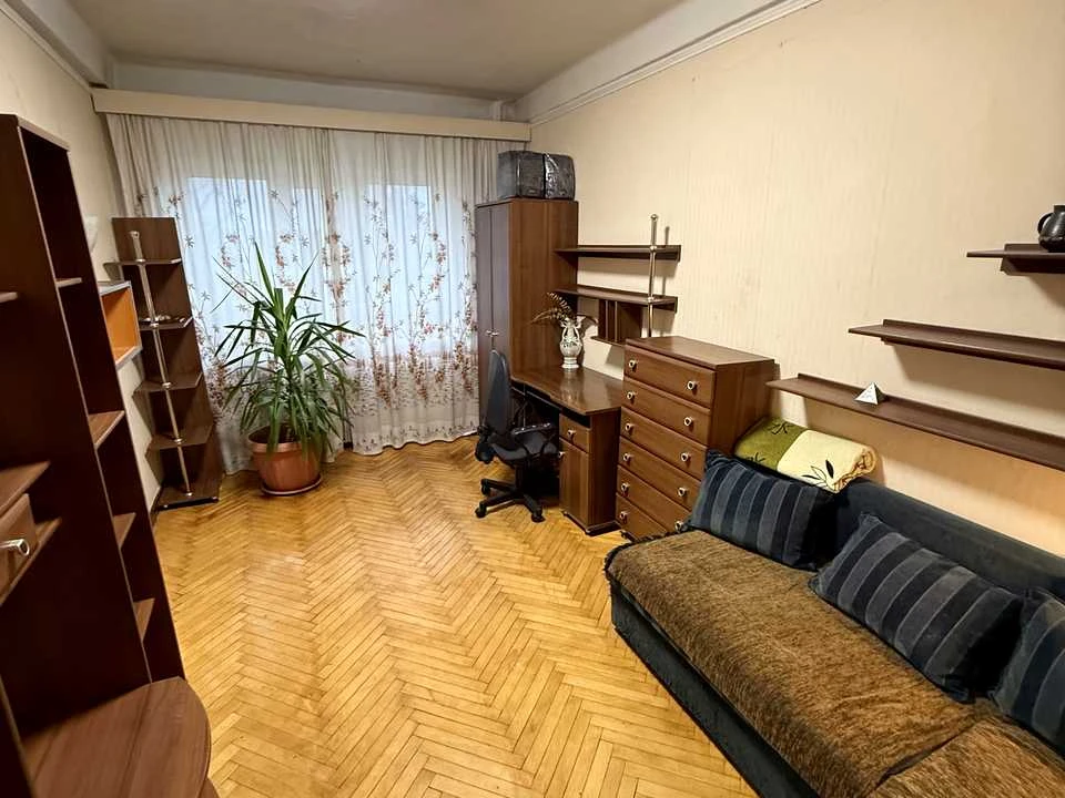 Apartment. Leonid Kadenyuk Street.