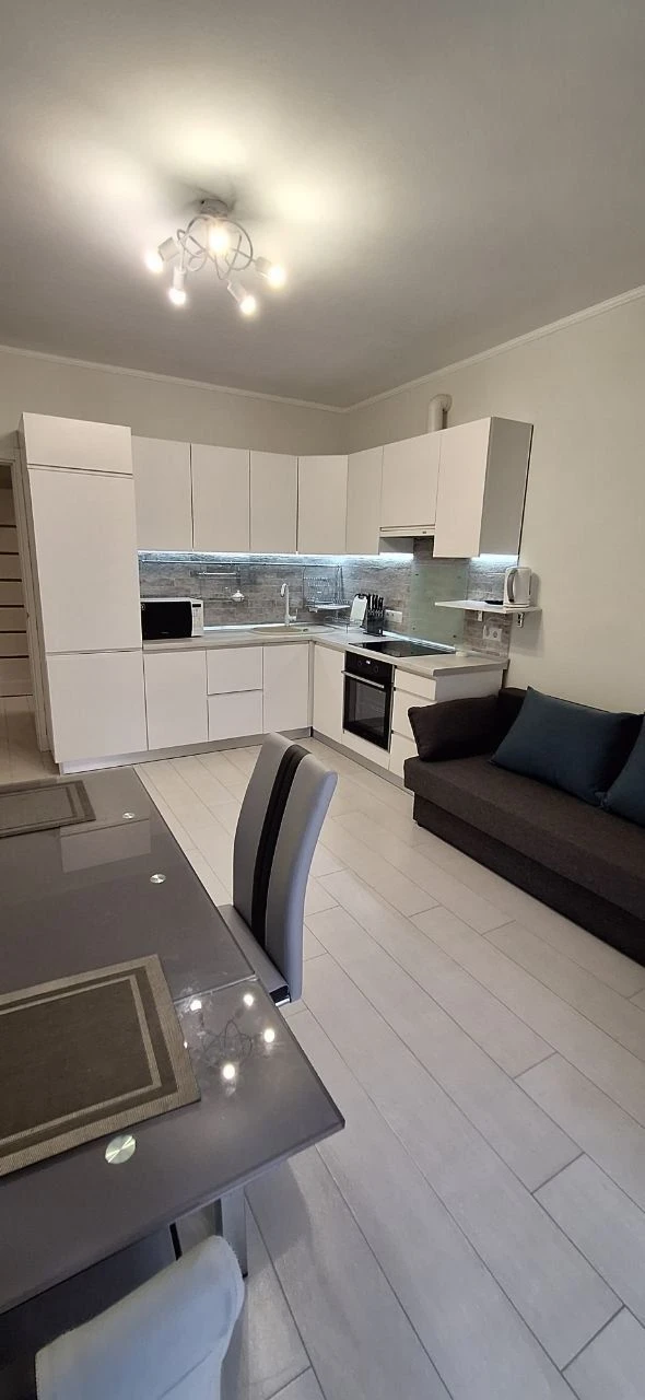 Urgent! 1-bedroom apartment for sale. 60 sq m, 2nd floor, Lipkivsky 37B
