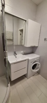 Urgent! 1-bedroom apartment for sale. 60 sq m, 2nd floor, Lipkivsky 37B