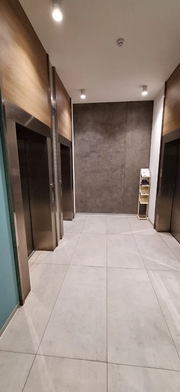Urgent! 1-bedroom apartment for sale. 60 sq m, 2nd floor, Lipkivsky 37B