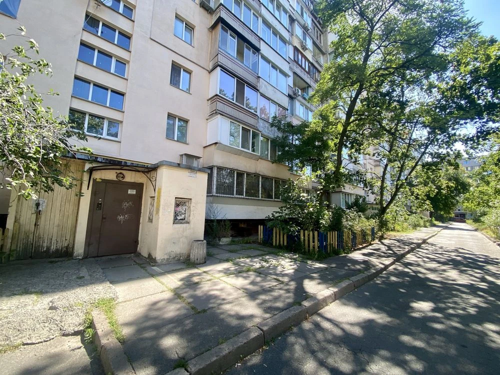 For sale 1 room apartment, Kulish 9.