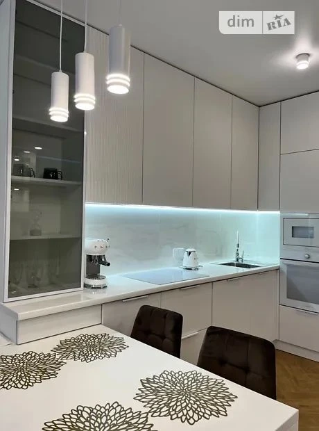 Seller's Listing: House for Sale, 5 minutes from the City Lake